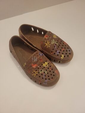 Brown Casual Slip-On Floafers with Colorful Tropical Print
